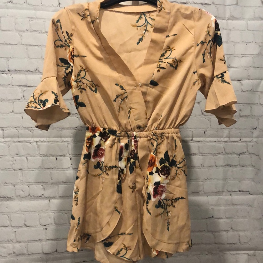 Kimono Floral One piece short set Size Small
